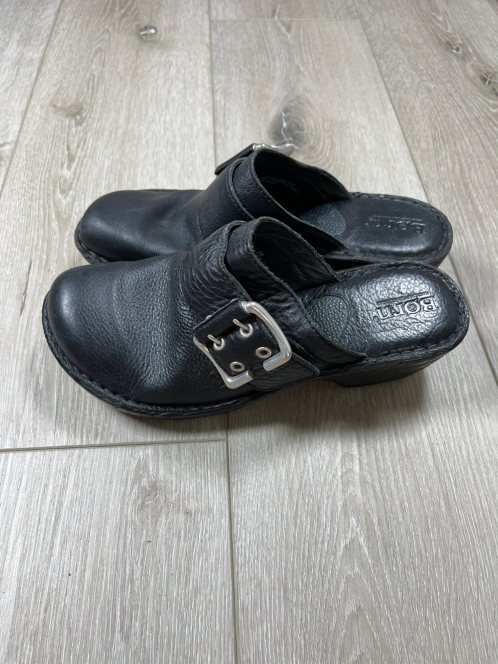 Born Women’s Black Leather Clog Mules with Buckle Accent Size 7